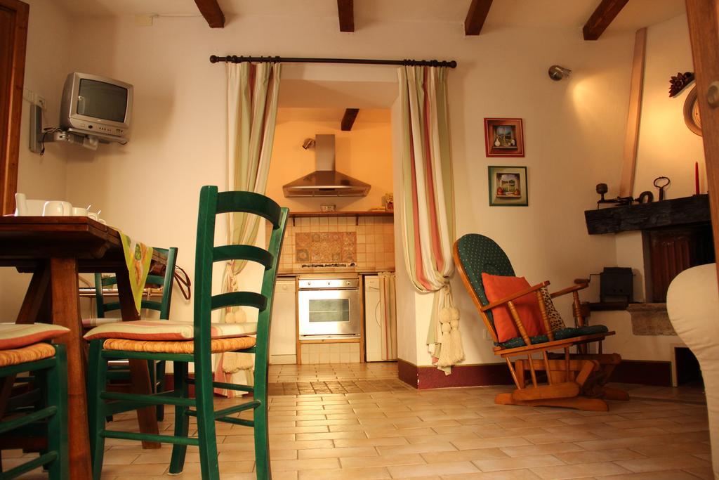 Delizioso Trilocale In Centro Apartment Montemerano Room photo